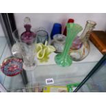 A QTY OF GLASSWARE.