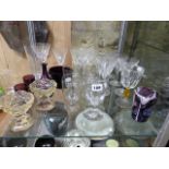 A QTY OF ANTIQUE GLASSWARES.