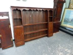 ANTIQUE OAK AND INLAID PLATE RACK.