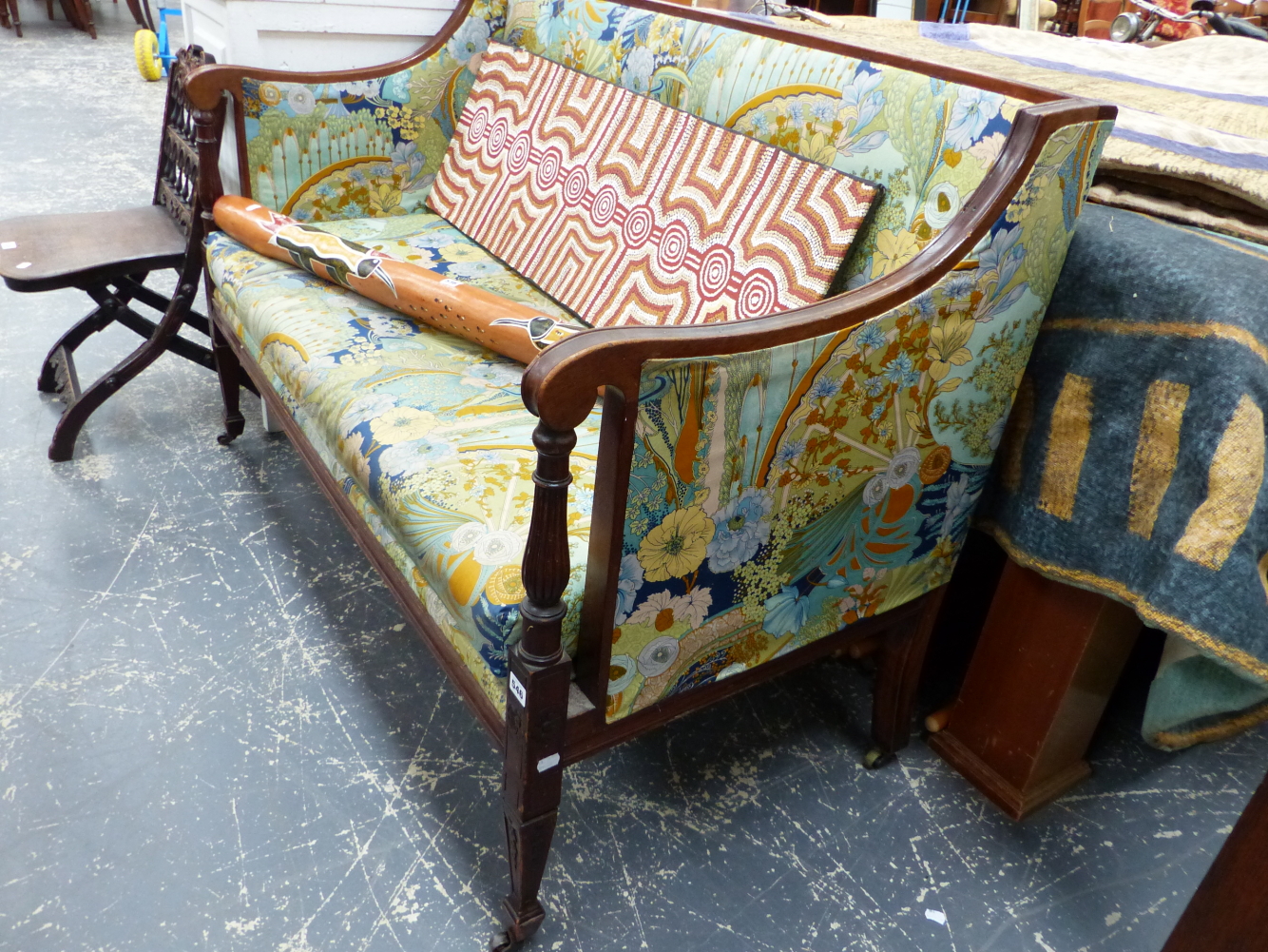 A MAHOGANY SHOW FRAME TWO SEAT SETTEE.