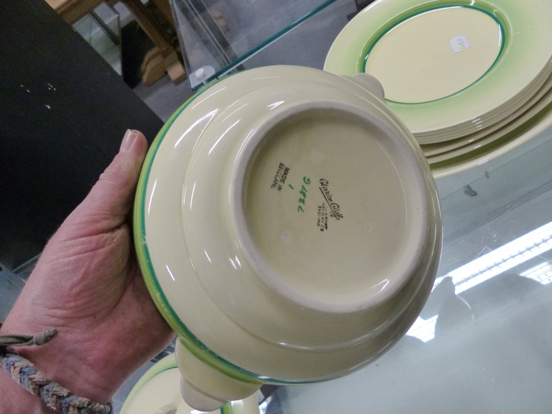 A CLARICE CLIFF NEWPORT POTTERY SIXTEEN PIECED PART DINNER SERVICE, EACH RIM BORDERED IN GREENS - Image 6 of 11