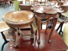 A LATE VICTORIAN CARVED WALNUT URN STAND. Dia.41 x H.44cms TOGETHER WITH A SHAPED TOP WINE TABLE