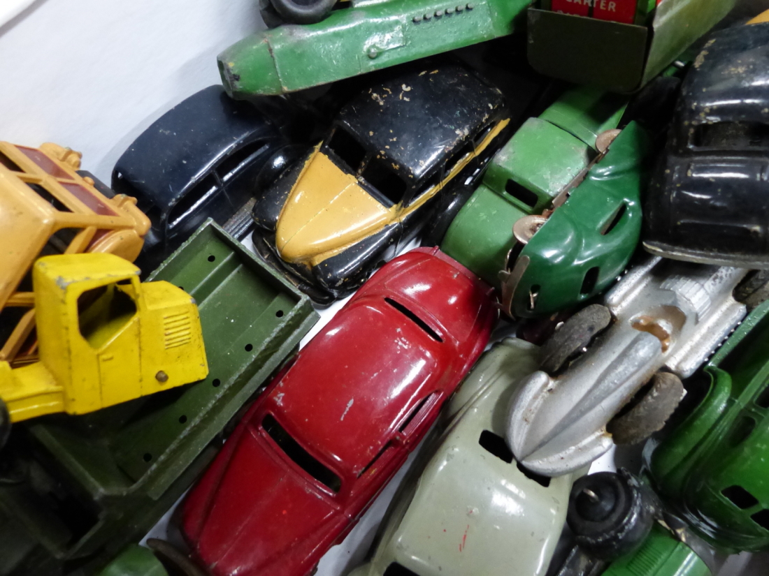 APPROXIMATELY FIFTY DINKY, MATCHBOX AND OTHER DIE CAST TOYS TO INCLUDE A FORDSON TRACTOR, FODEN FLAT - Image 11 of 13