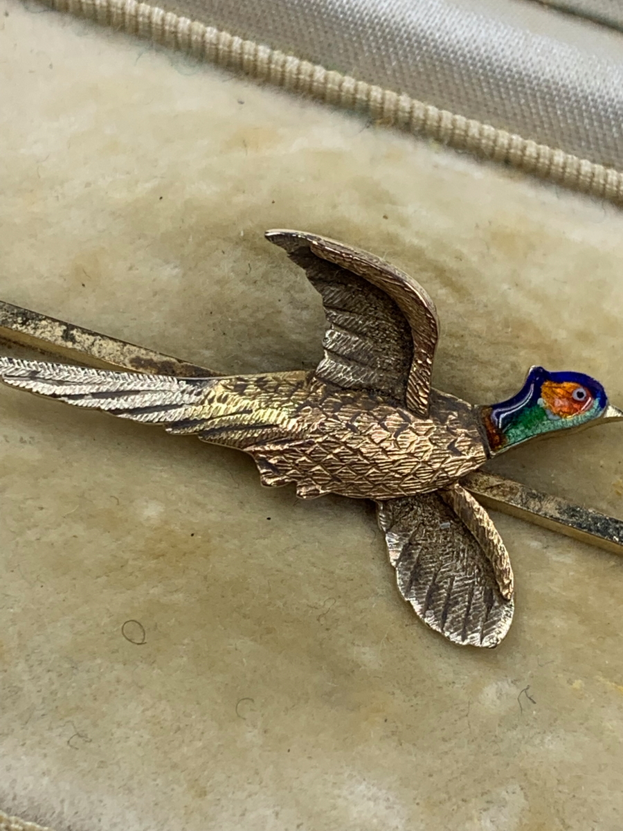 A CASED 9ct GOLD AND ENAMEL PHEASANT BROOCH SIGNED JG & S TOGETHER WITH A 9ct GOLD OSPREY BROOCH - Image 4 of 9
