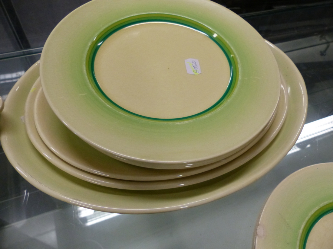 A CLARICE CLIFF NEWPORT POTTERY SIXTEEN PIECED PART DINNER SERVICE, EACH RIM BORDERED IN GREENS - Image 11 of 11
