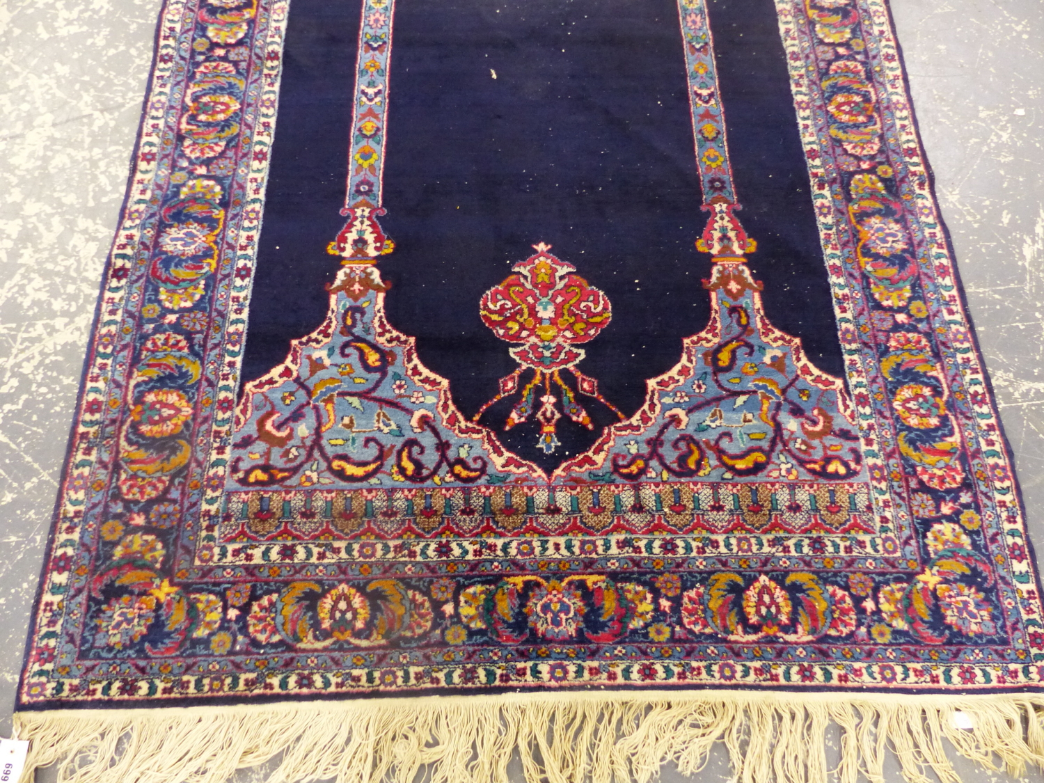 AN ANTIQUE ORIENTAL PRAYER RUG OF CLASSIC DESIGN. 200 x 130cms.