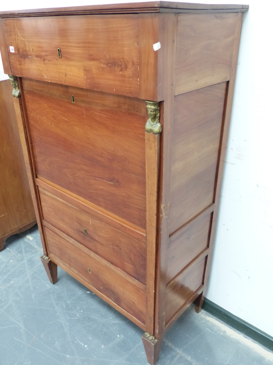 A 19th.C.FRENCH SECRETAIRE CABINET WITH DEEP FALL FRONT AND FITTED INTERIOR OVER TWO DEEP DRAWERS. - Image 3 of 11