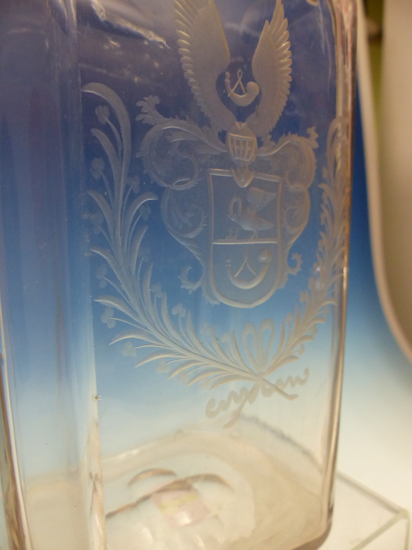 A PAIR OF CENTRAL EUROPEAN ARMORIAL FLASKS WITH 800 SILVER MOUNTED CORK STOPPERS, THE CREST A - Image 2 of 5