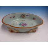 A CHINESE EXPORT ARMORIAL QUATREFOIL BOWL, THE CORONET OF A MARQUIS ABOVE OVALS INITIALLED AP AND AT