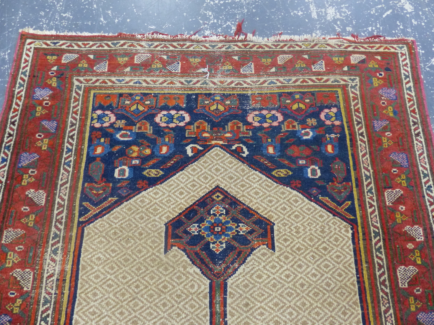 AN ANTIQUE PERSIAN SERAB RUNNER. 293 x 113cms. - Image 7 of 9