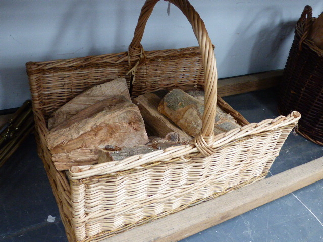 A PAIR OF MESH FIREGUARDS, THREE WICKER LOG BASKETS WITH LOGS, TWO BRASS COMPANION SETS,ETC. (QTY) - Image 4 of 5