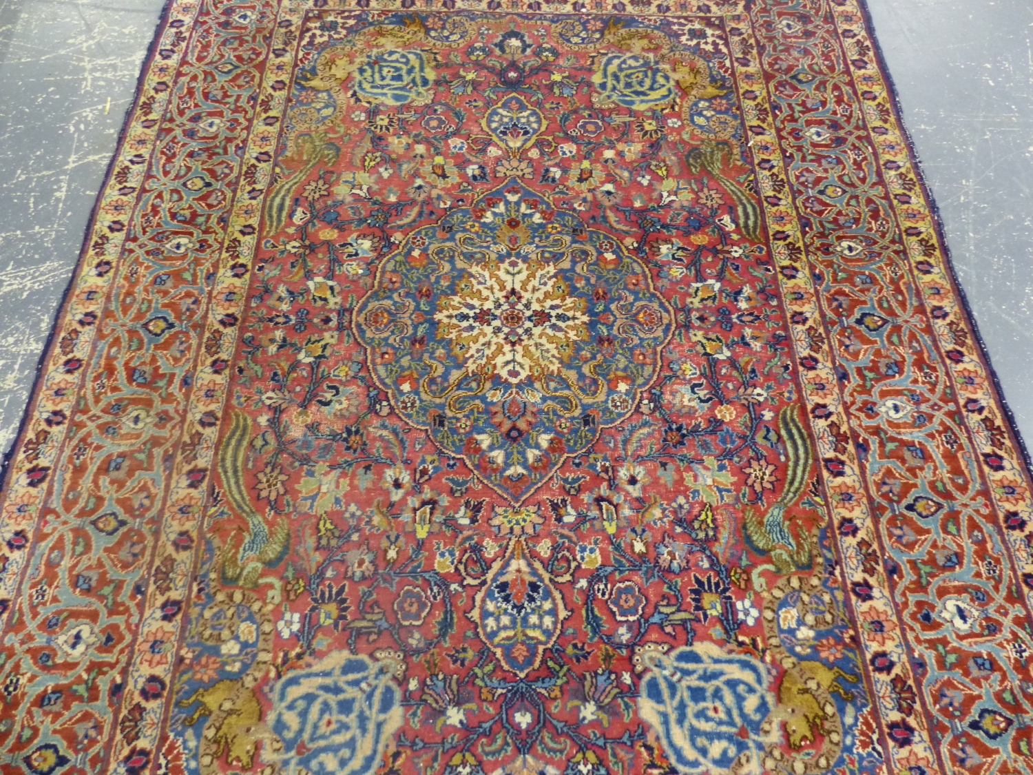 AN ANTIQUE PERSIAN ANIMAL DESIGN RUG. 210 x 147cms. - Image 3 of 8