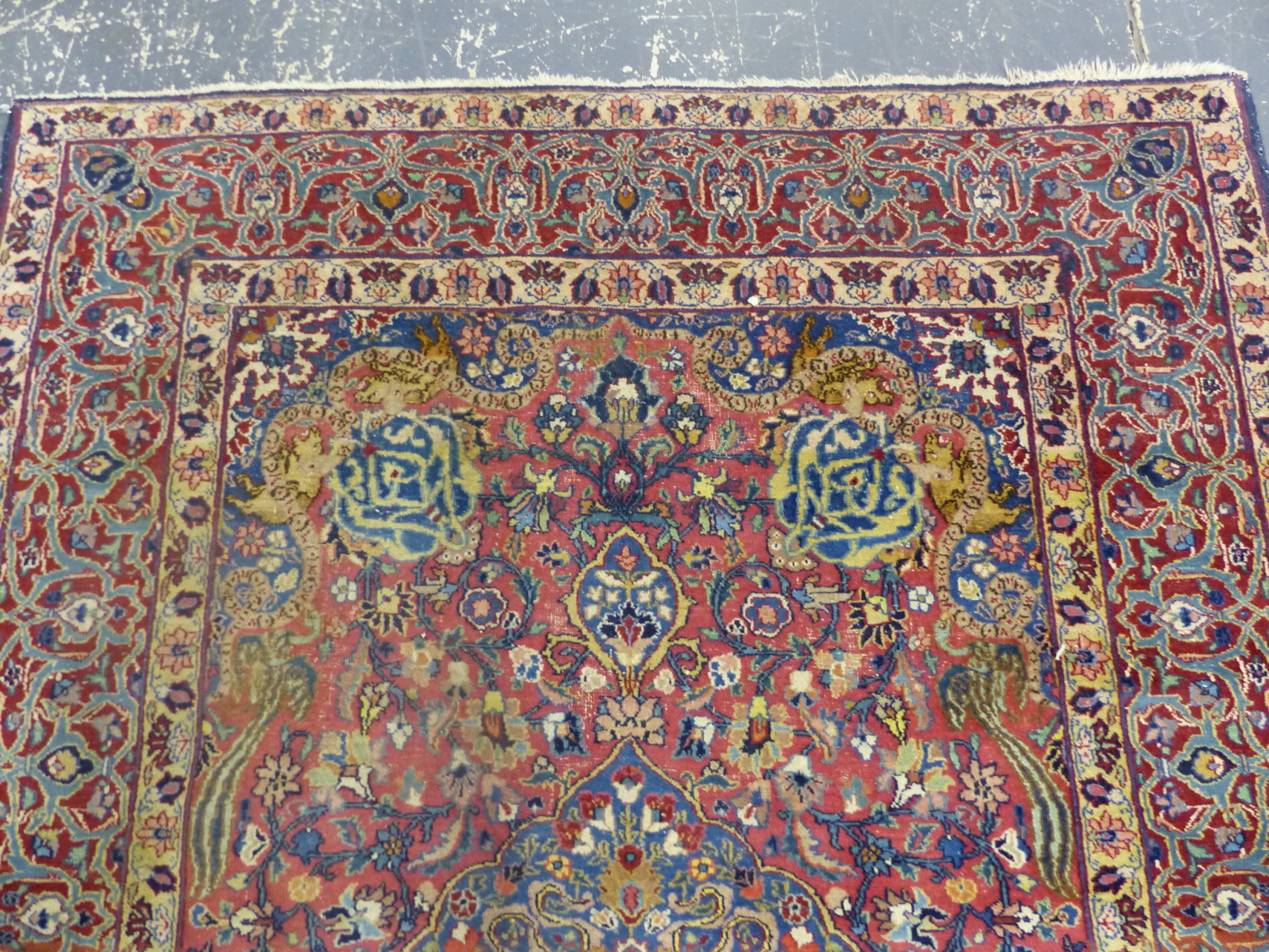 AN ANTIQUE PERSIAN ANIMAL DESIGN RUG. 210 x 147cms. - Image 5 of 8