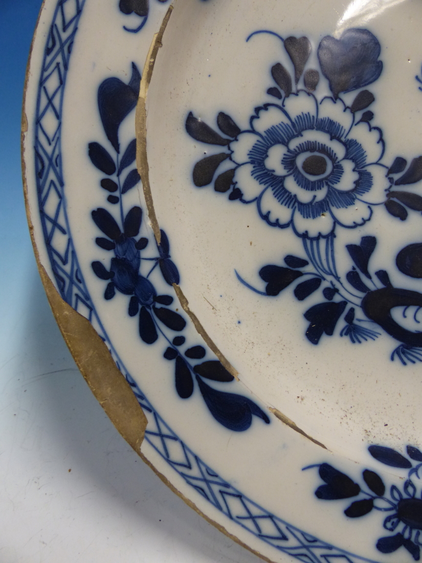 THREE DELFT BLUE AND WHITE PLATES, THE LARGEST. Dia. 34cms TOGETHER WITH A JAPANESE IMARI DISH. Dia. - Image 14 of 26