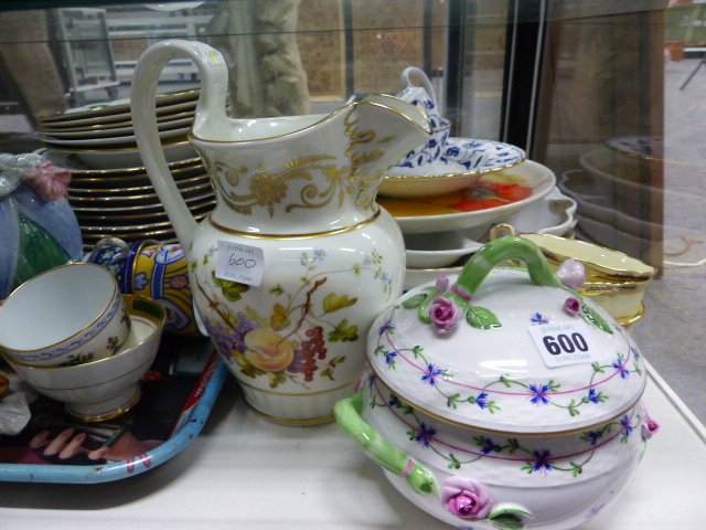 HEREND, SPODE, MIKASA, ROSENTHAL AND OTHER DECORATIVE CERAMICS AND TEA WARES.