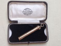 AN S.MORDAN & CO GOLD PROPELLING FOUNTAIN PEN, LENGTH WHEN FULLY EXTENDED 12.3cms. WEIGHT 19grms.