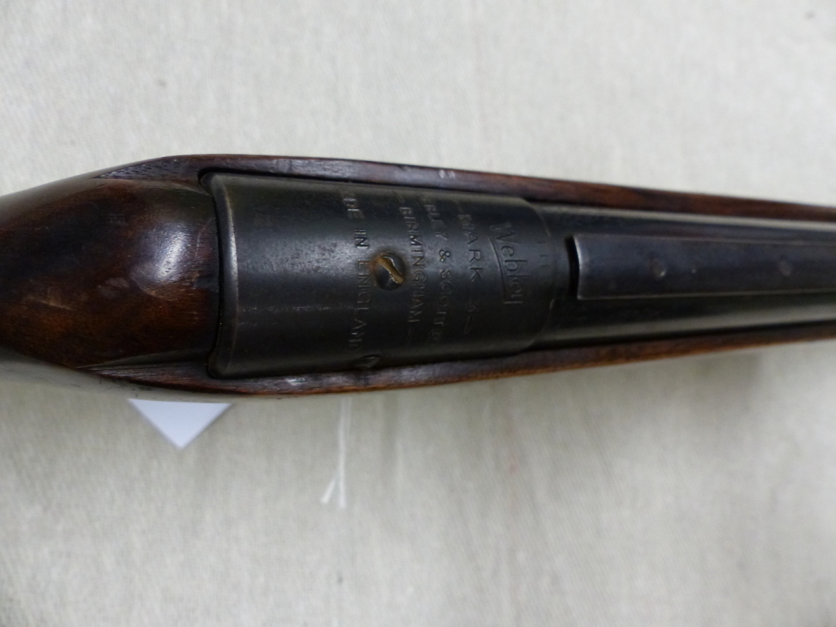 A WEBLEY MK III .22 UNDER LEVER AIR RIFLE No.A7702. - Image 7 of 11