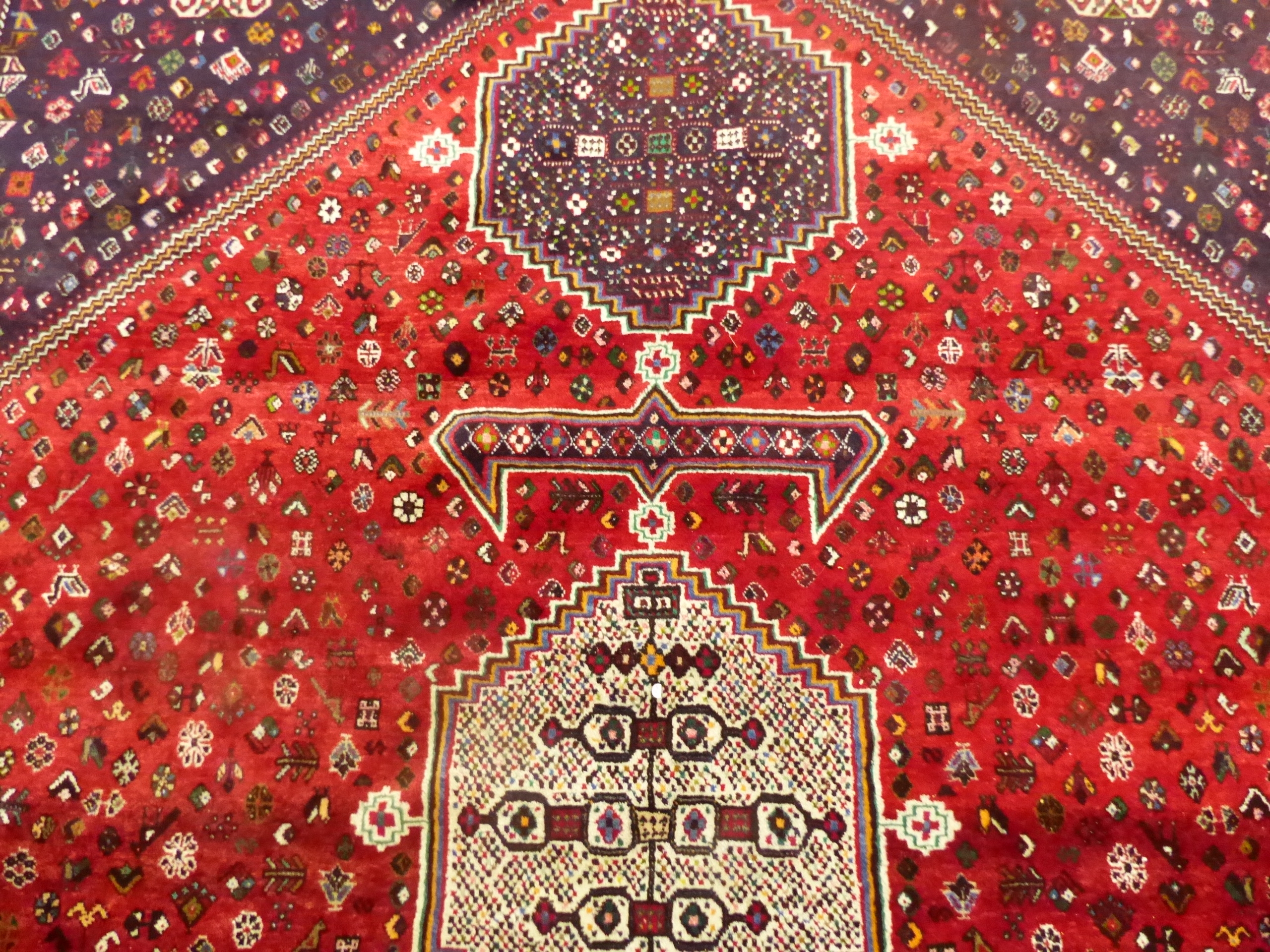 A PERSIAN SHIRAZ CARPET. 310 x 230cms. - Image 6 of 10