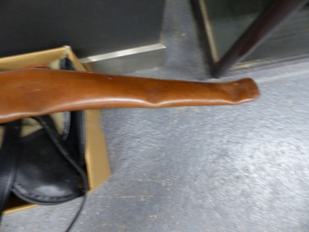 A HEAVY LEATHER GUN SLIP AND VARIOUS OTHERS. (QTY) - Image 2 of 3