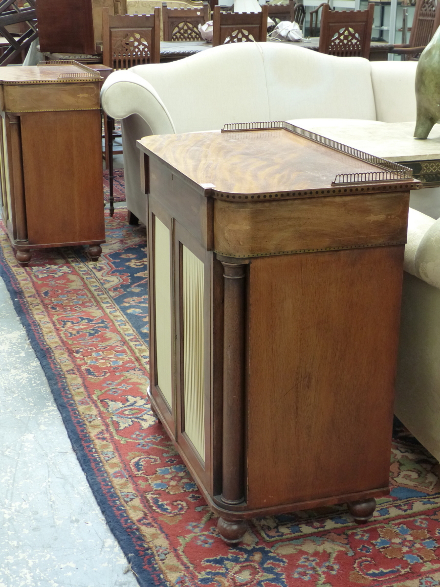 A PAIR OF 19th.C.AND LATER REGENCY STYLE MAHOGANY SIDE CABINETS WITH BRASS GALLERY TOP OVER FRIEZE - Image 6 of 16