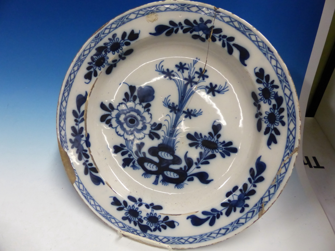 THREE DELFT BLUE AND WHITE PLATES, THE LARGEST. Dia. 34cms TOGETHER WITH A JAPANESE IMARI DISH. Dia. - Image 12 of 26