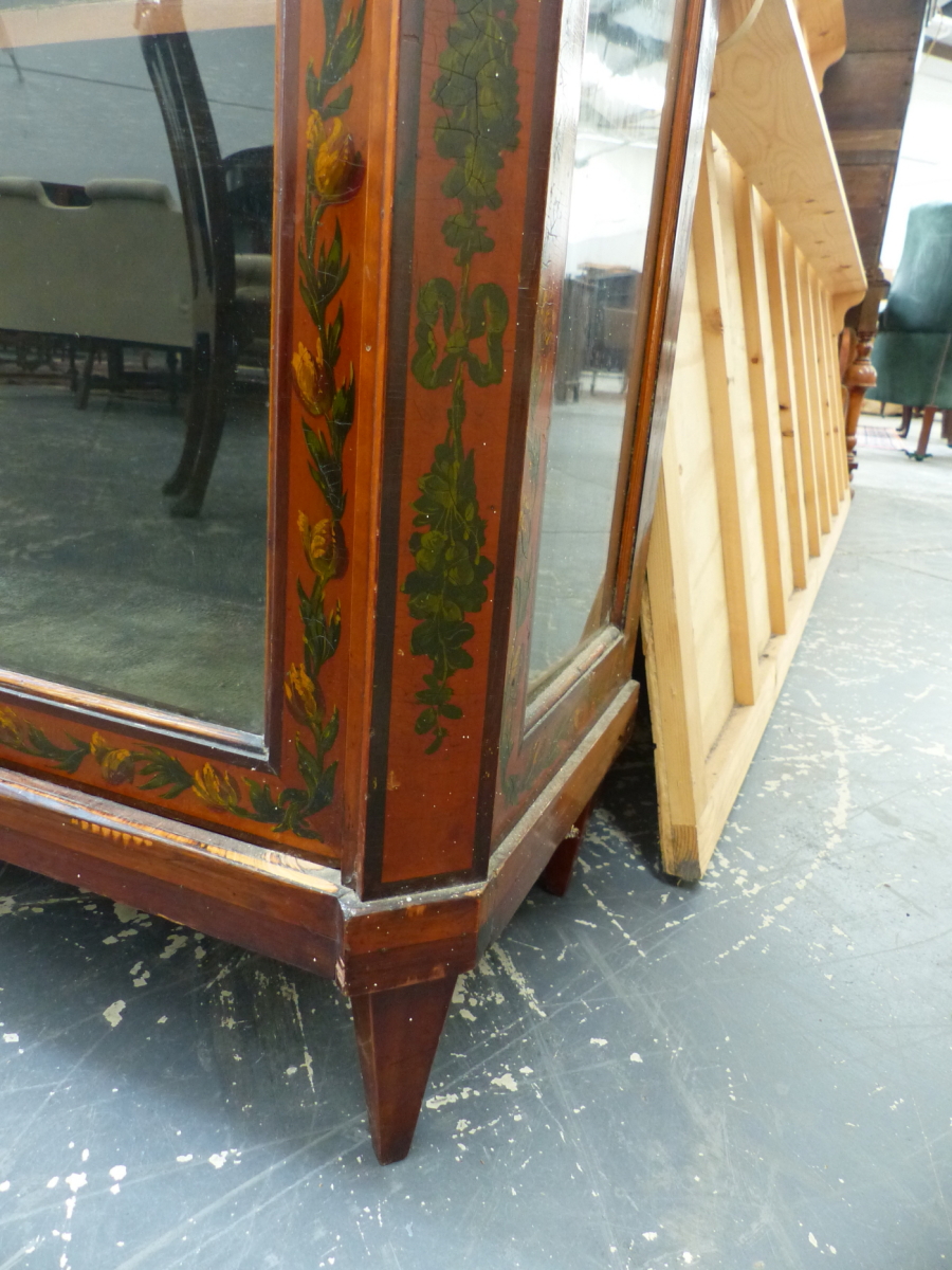 A 19th.C.FRENCH SATINWOOD TALL DISPLAY CABINET WITH HAND PAINTED FLORAL DECORATION. 73 x 34 x H. - Image 4 of 11