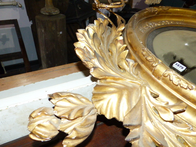 AN EARLY 19th.C.CARVED GILTWOOD CONVEX MIRROR WITH ENTWINED DOLPHIN CREST AND FLANKING PAIRS OF - Image 8 of 19