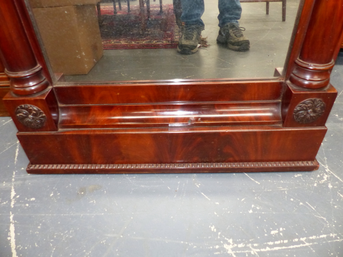 A 19th.C.FRENCH EMPIRE MAHOGANY FRAMED PIER MIRROR WITH FLANKING COLUMNS. 73 x 159cms. - Image 5 of 9