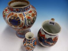 AN 18th C. CHINESE IMARI BALUSTER MUG, A JAPANESE IMARI BALUSTER JAR. H 20.5cms TOGETHER WITH A