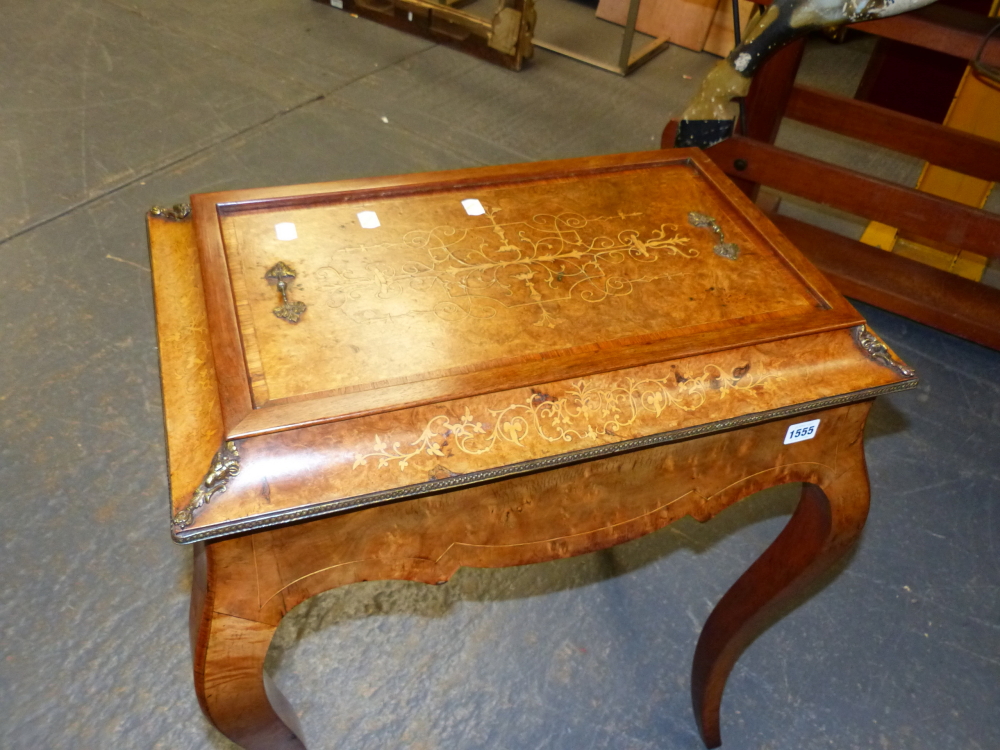 A 19th.C.WALNUT AND MARQUETRY INLAID JARDINIERE TABLE ON TALL SLENDER SHAPED LEGS. 61 x 40 x 76cms. - Image 2 of 7