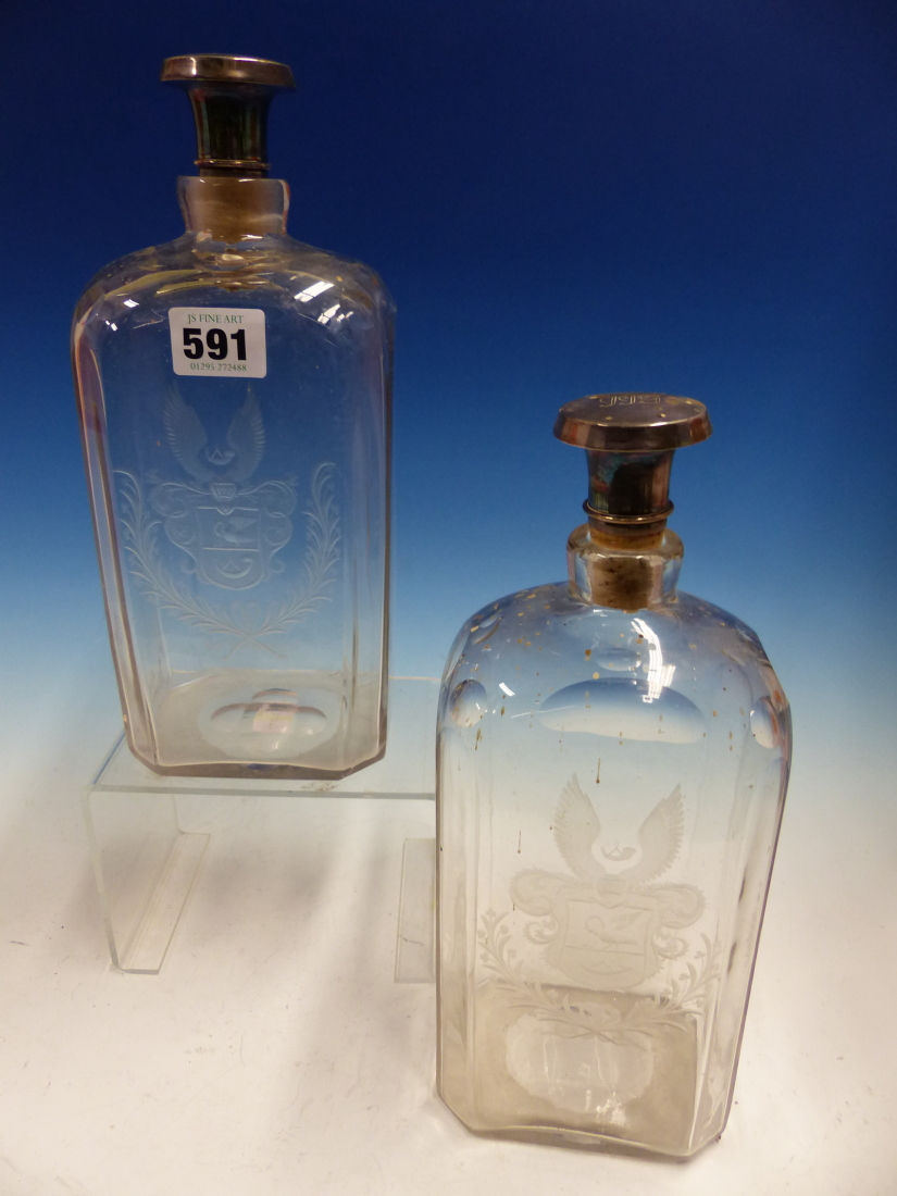 A PAIR OF CENTRAL EUROPEAN ARMORIAL FLASKS WITH 800 SILVER MOUNTED CORK STOPPERS, THE CREST A