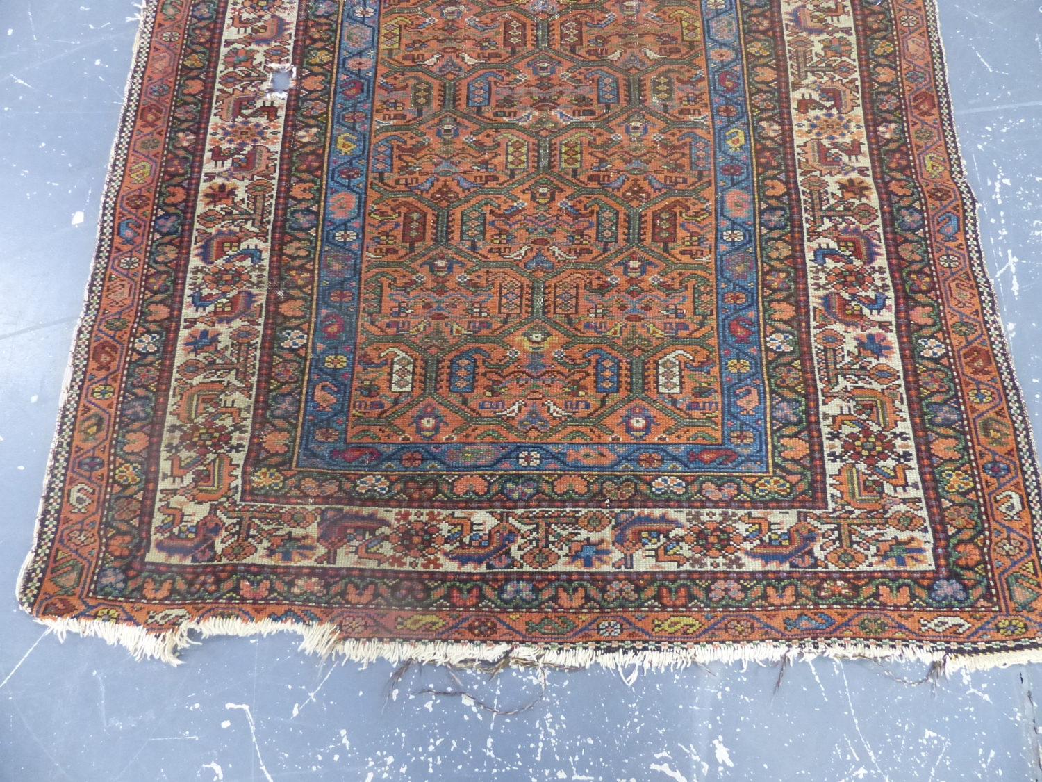 AN ANTIQUE PERSIAN TRIBAL RUG. 200 x 126cms. - Image 2 of 9