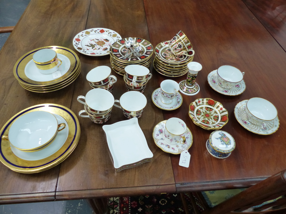 A PART TEA SERVICE OF CROWN DERBY 1128 PATTERN, LAFARGE GILT AND BLUE BORDERED WARES AND