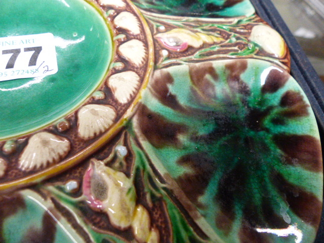 A MINTON MAJOLICA OYSTER PLATE, DATECODE FOR 1872, THE SIX AUBERGINED FLECKED GREEN COMPARTMENTS - Image 11 of 11