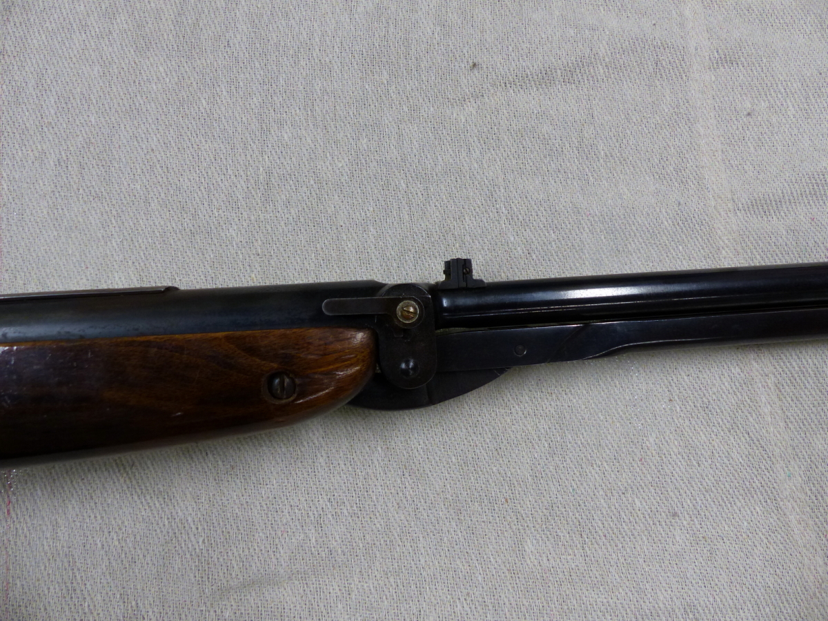 A WEBLEY MK III .22 UNDER LEVER AIR RIFLE No.A7702. - Image 3 of 11