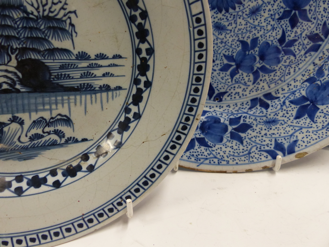 THREE DELFT BLUE AND WHITE PLATES, THE LARGEST. Dia. 34cms TOGETHER WITH A JAPANESE IMARI DISH. Dia. - Image 5 of 26