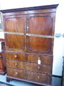 A GEORGIAN MAHOGANY LINEN PRESS.