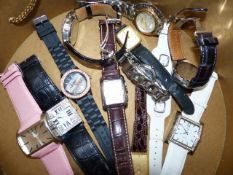 A QUANTITY OF WATCHES TO INCLUDE GUESS, SEIKO, ROCHA ETC.