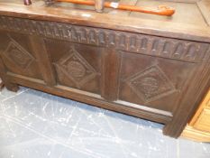 AN 18th.C.OAK COFFER.