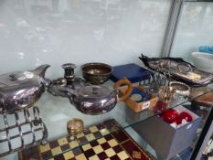 A QTY OF PLATEDWARES.