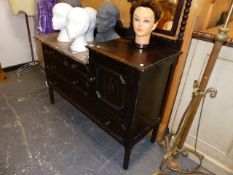 A MARBLE TOP OAK DRESSING TABLE / WASHSTAND.