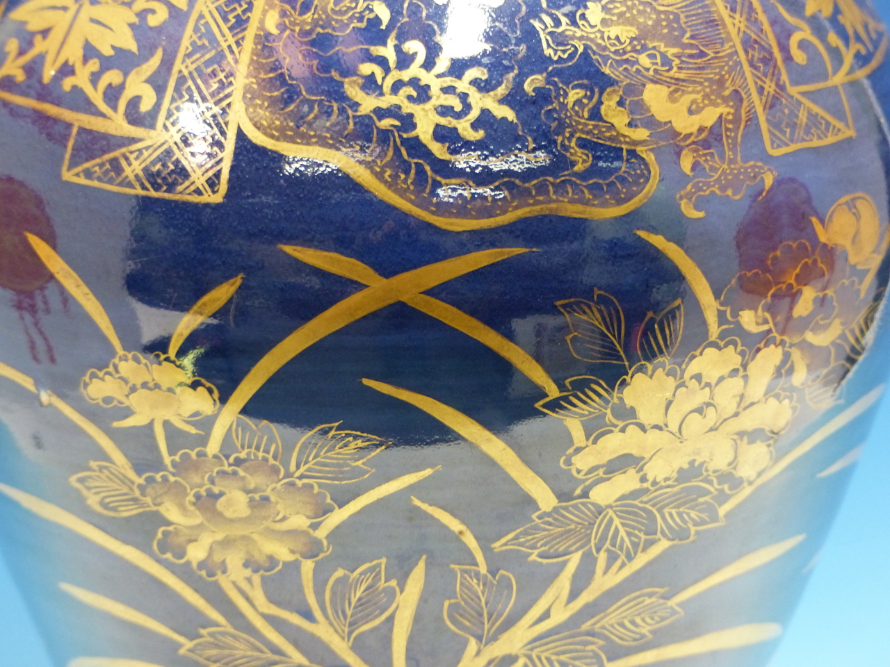 A FRENCH BLUE GROUND JAR GILT WITH CHINOISERIE. H 33.5cms. - Image 7 of 16