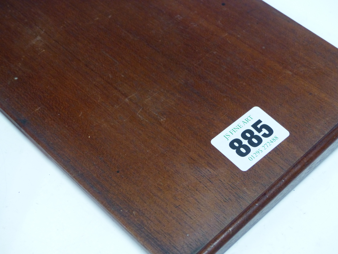 A 19TH. CENTURY BONE SPELLING ALPHABET CONTAINED WITHIN MAHOGANY SLIDE TOP BOX. APPROX 174 DOUBLE - Image 5 of 7