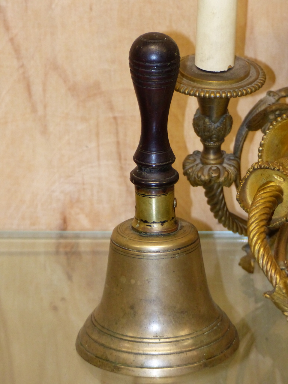 A PAIR OF ORMOLU TWO BRANCH WALL LIGHTS TOGETHER WITH A HANDBELL, THE FORMER WITH BACK PLATES TOPPED - Image 4 of 12