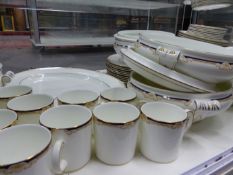 A WEDGWOOD CAVENDISH PATTERN DINNER AND COFFEE SERVICE, EACH PIECE WITH A BLUE RIM OVER SCALLOP