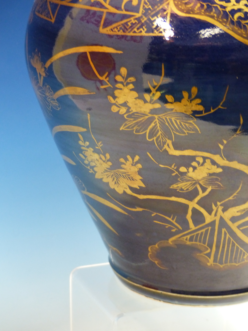 A FRENCH BLUE GROUND JAR GILT WITH CHINOISERIE. H 33.5cms. - Image 12 of 16