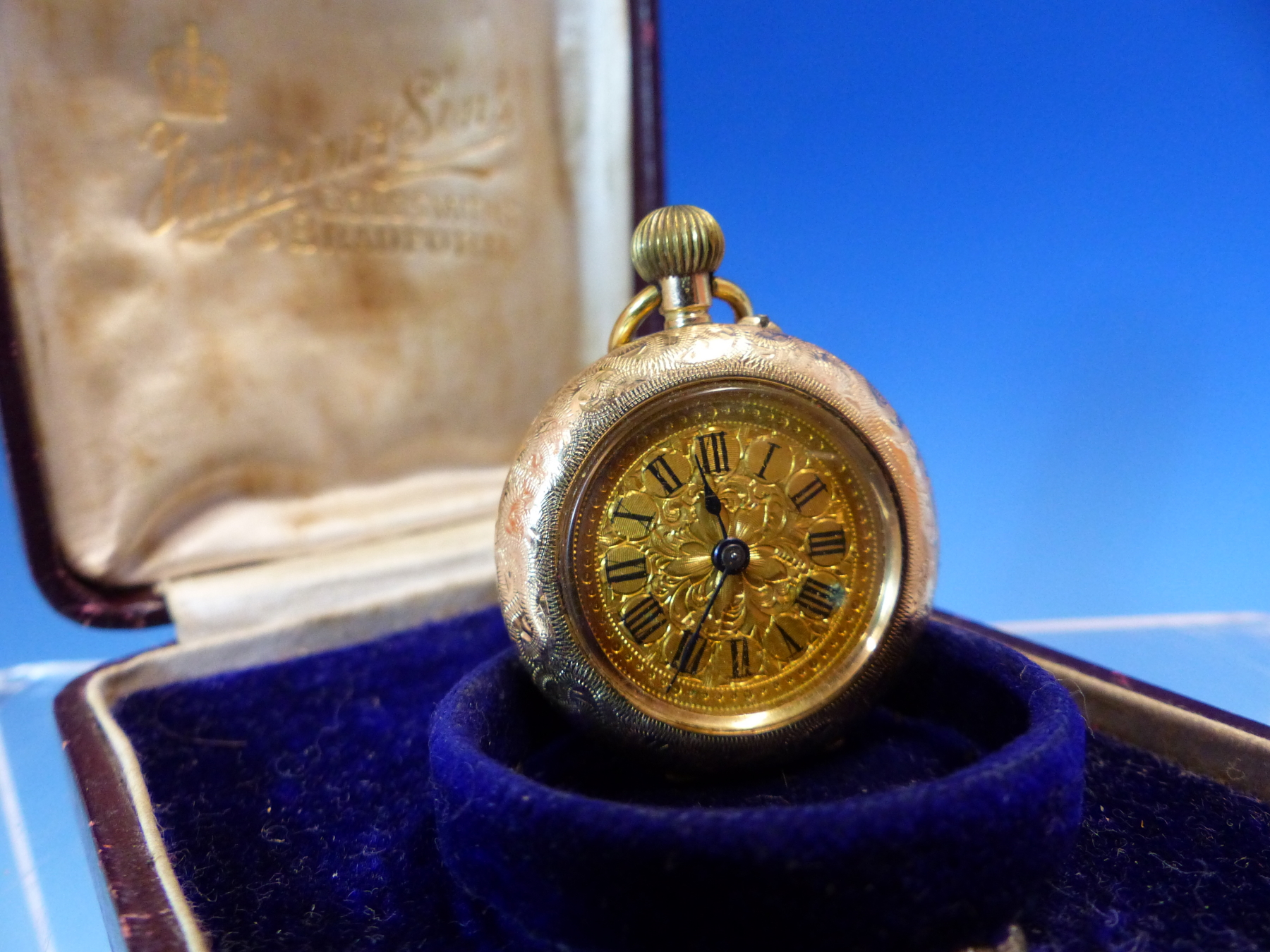 A 14kt STAMPED OPEN FACE LADIES CASED FOB WATCH, DIAMETER APPROX 3cms, GROSS WEIGHT 23,4grms. - Image 5 of 7