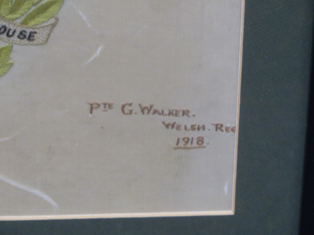 A SILK WORK RIFLE BRIGADE BADGE EMBROIDERED BY PRIVATE G WALKER OF THE WELSH REGIMENT 1918, THE - Bild 3 aus 6