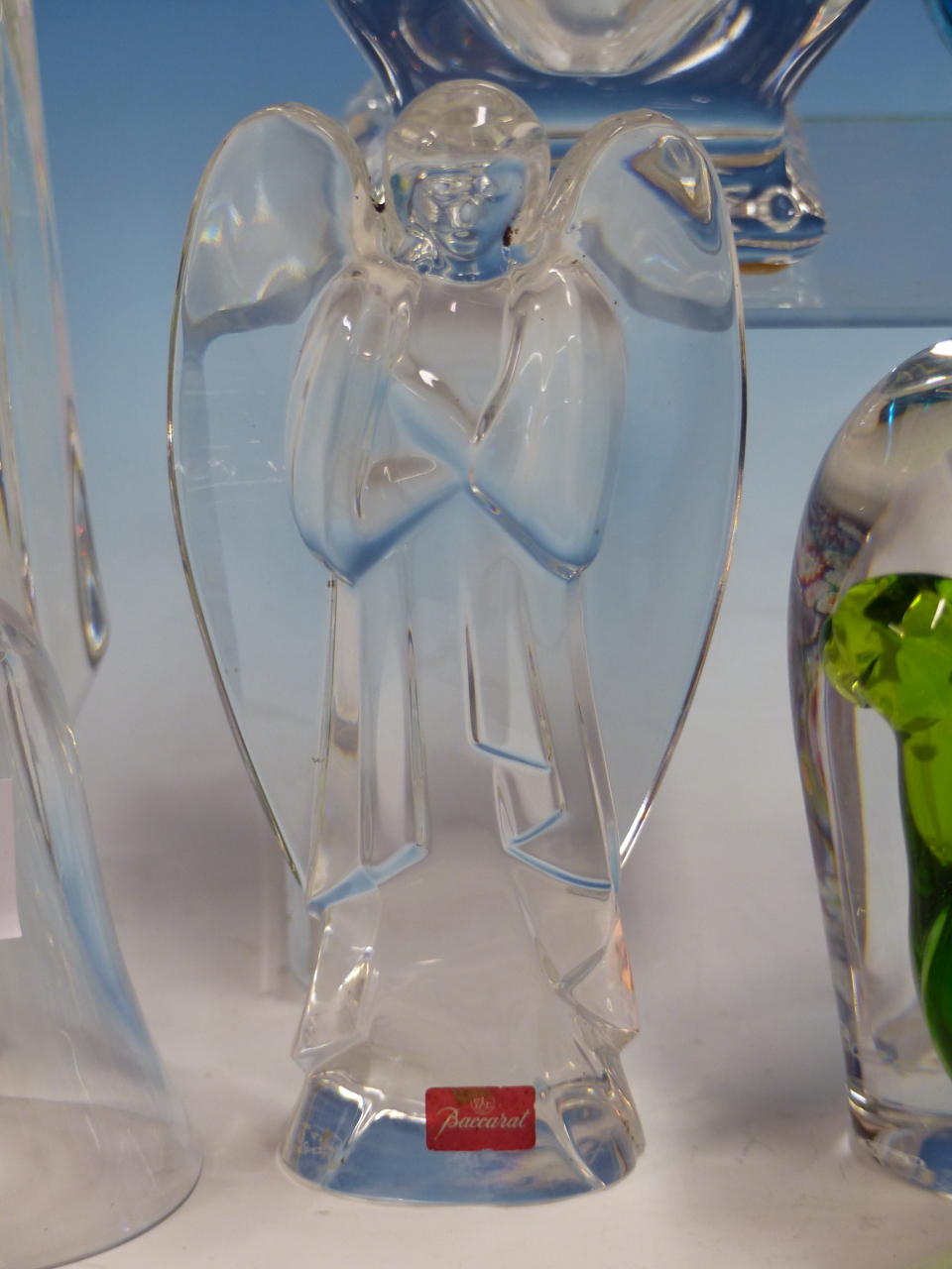 A BACCARAT CLEAR GLASS ELEPHANT. H 12.5cms AN ANGEL. H 15.5cms. A HAND BELL, A BLUE AND A GREEN - Image 5 of 8