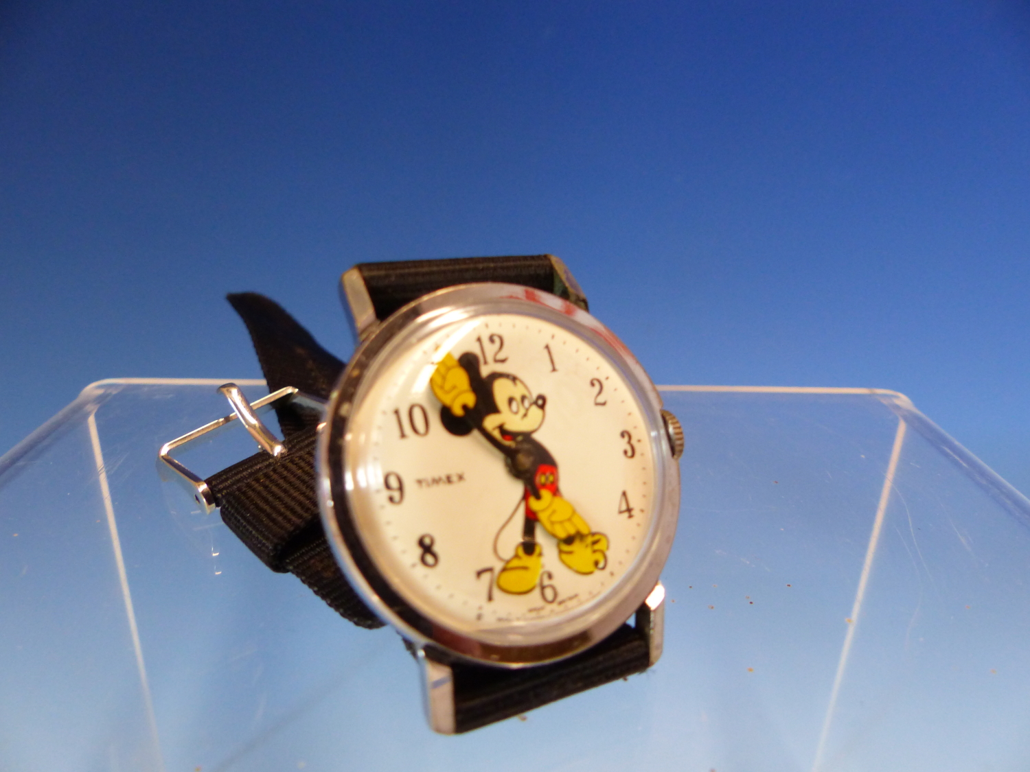 A VINTAGE MANUAL WOUND TIMEX MICKEY MOUSE WRIST WATCH. INCLUDED ARE PHOTOGRAPHS FROM A RECENT - Image 2 of 6